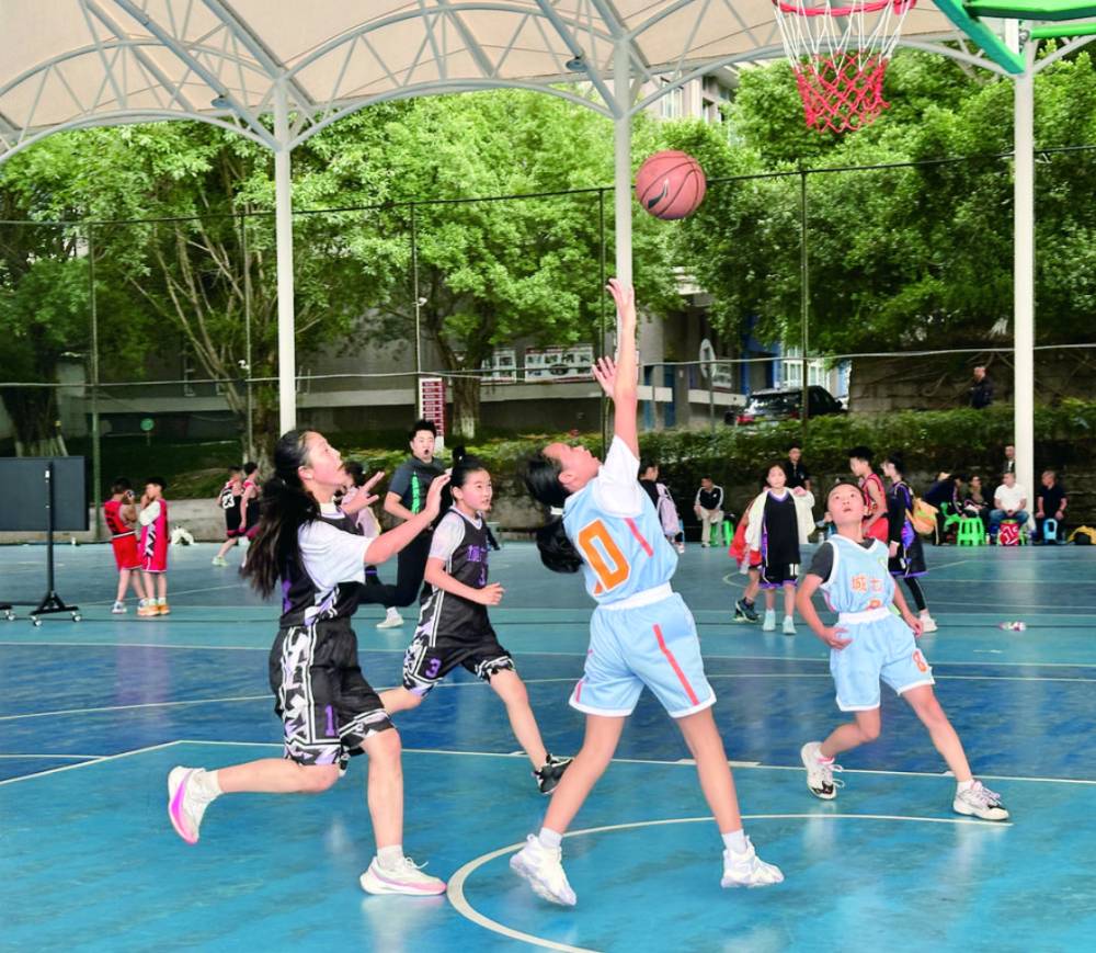 涪陵区中小学生篮球比赛开赛